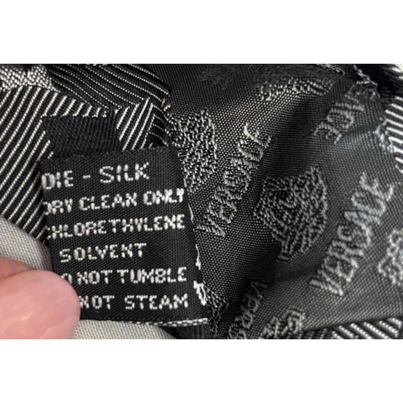 Gianni Versace Italian Gothic Letter Black Silver Silk Tie 3.5\